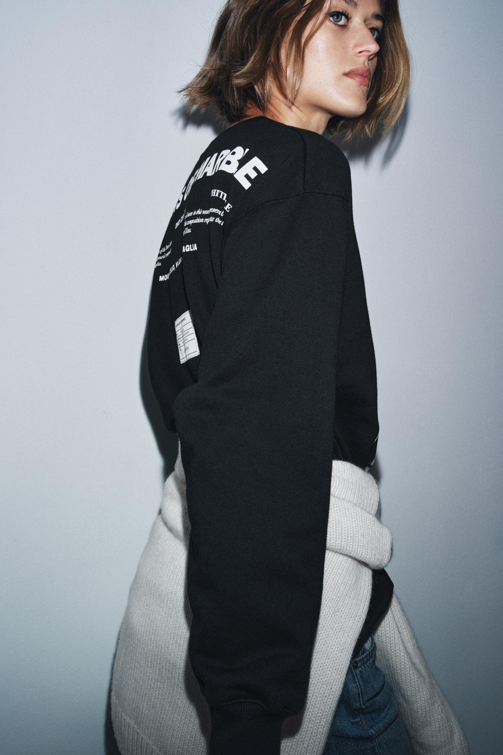 SCULPTURE SWEATSHIRT